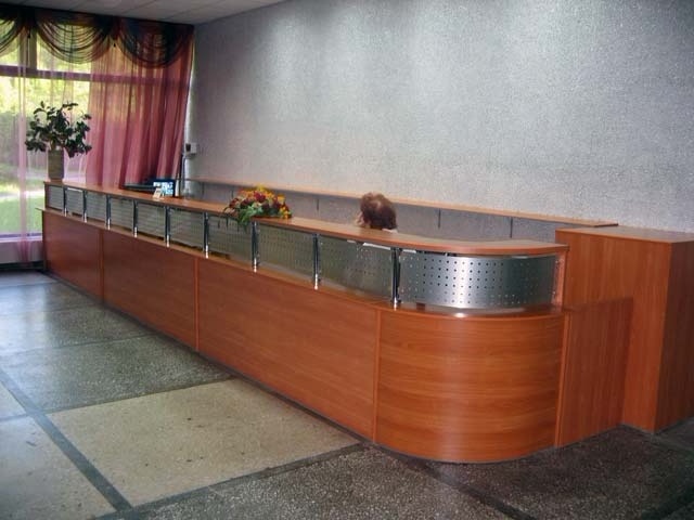 Стойка ресепшен под заказ